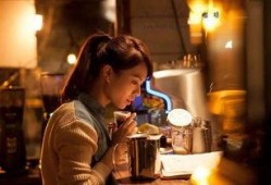 等一个人咖啡在线观看,浪漫邂逅，青春回忆的温暖时光