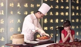 劣质食品爆料案例视频播放,劣质食品爆料视频曝光，食品安全警钟长鸣
